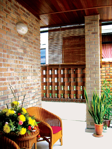 Natural Color & Texture to allow your home to blend/harmonize with the surroundings -- Golden Golden Sand Cobble Facing Brick with Shade(1CB-40S) Project in Johor Bahru, Malaysia
